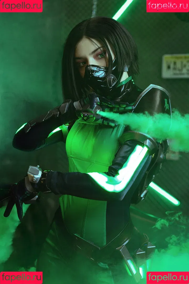 Carry Key / CarryKey_ / carry.key_cosplay / carrykey / carrykey_cosplay Onlyfans Photo Gallery 