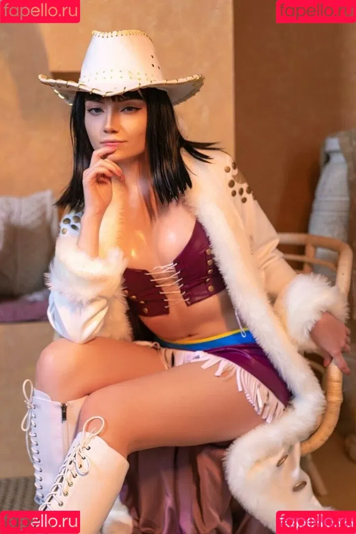 Carry Key / CarryKey_ / carry.key_cosplay / carrykey / carrykey_cosplay Onlyfans Photo Gallery 