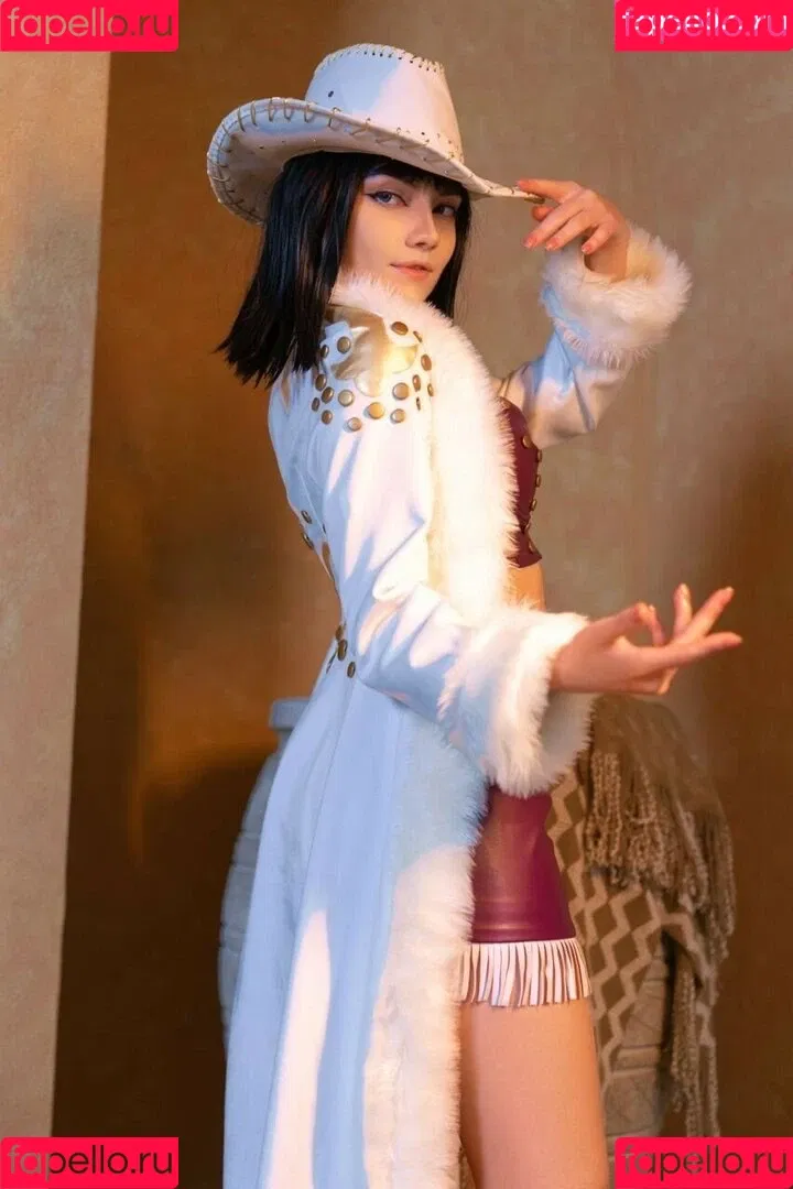 Carry Key / CarryKey_ / carry.key_cosplay / carrykey / carrykey_cosplay Onlyfans Photo Gallery 