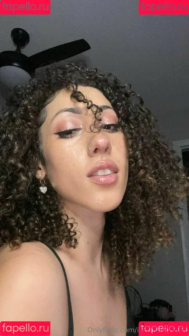 actuallykiraperez / itsmekiraperez Onlyfans Photo Gallery 