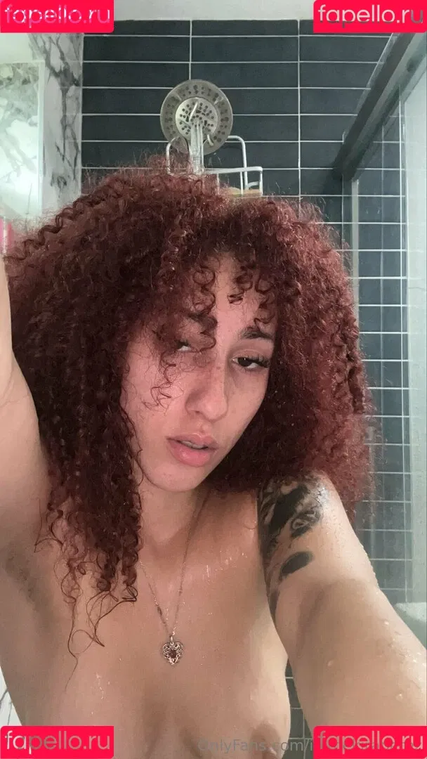 actuallykiraperez / itsmekiraperez Onlyfans Photo Gallery 