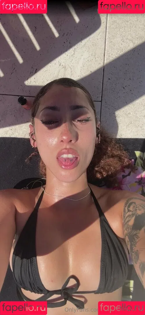 actuallykiraperez / itsmekiraperez Onlyfans Photo Gallery 