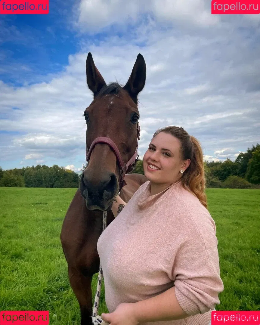 Babu Vale / babu_na Onlyfans Photo Gallery 