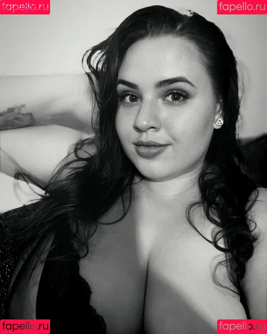 Babu Vale / babu_na Onlyfans Photo Gallery 