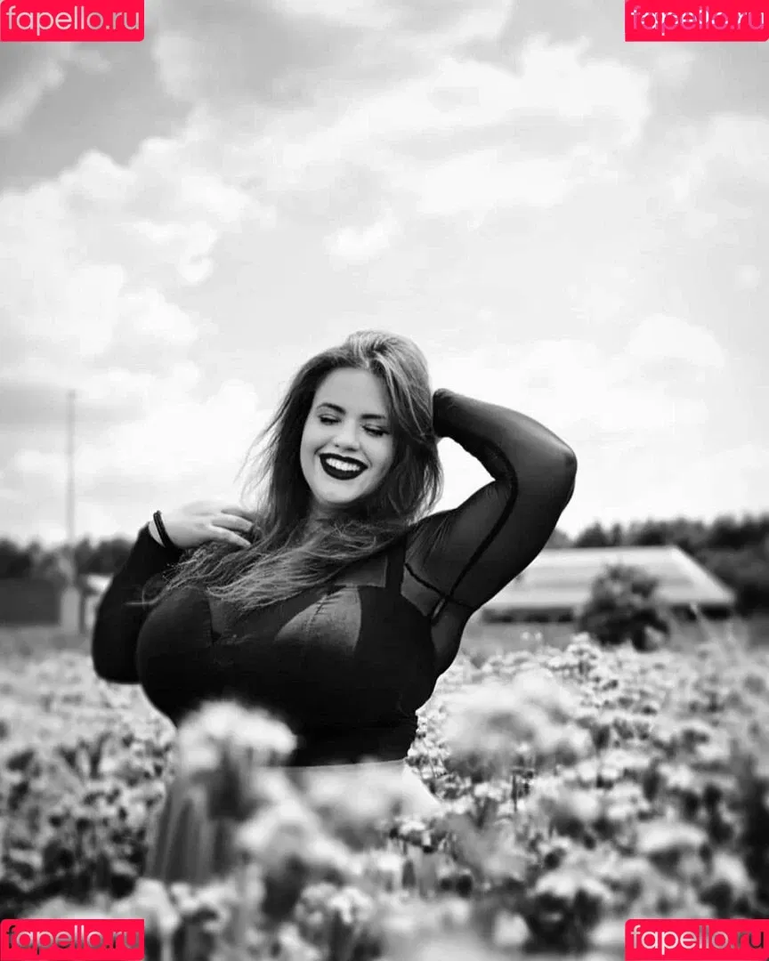 Babu Vale / babu_na Onlyfans Photo Gallery 