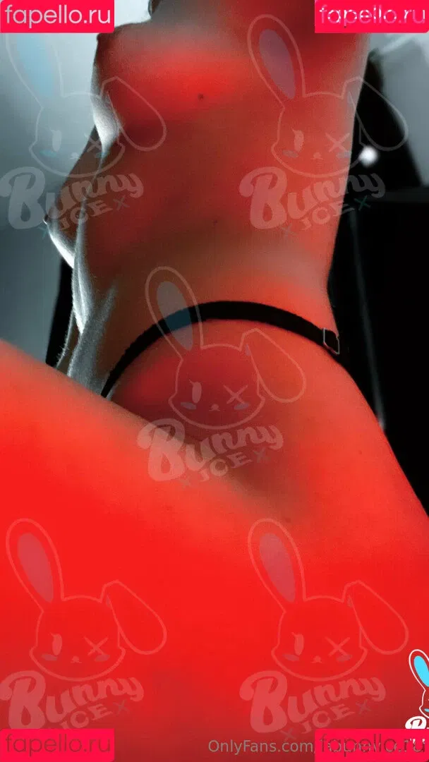 labunnyice18 Onlyfans Photo Gallery 