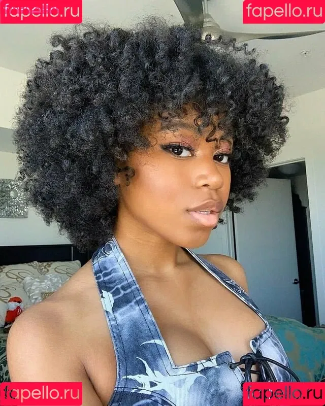 Riele Downs / rieledowns Onlyfans Photo Gallery 