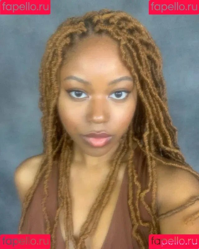 Riele Downs / rieledowns Onlyfans Photo Gallery 