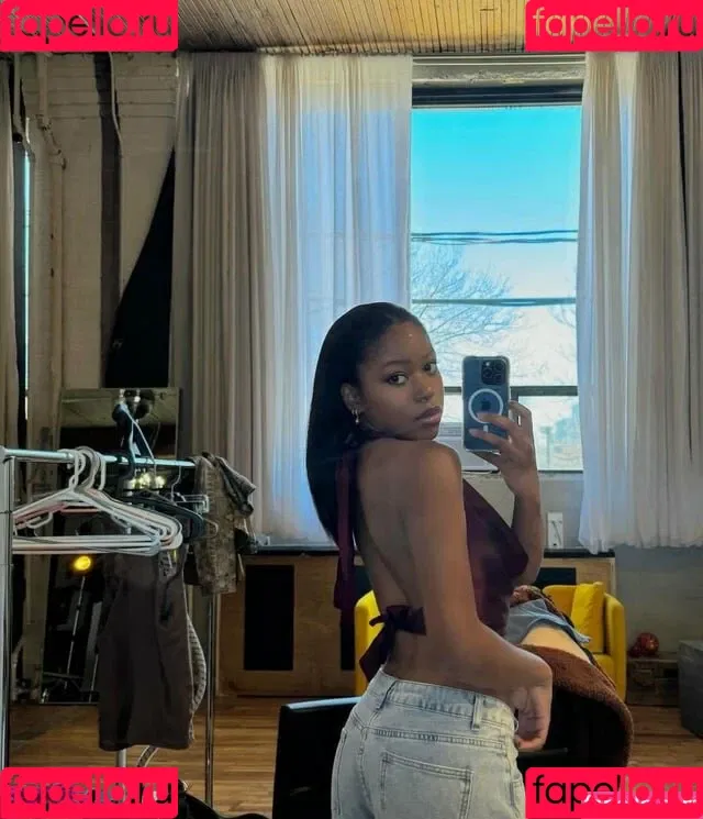 Riele Downs / rieledowns Onlyfans Photo Gallery 