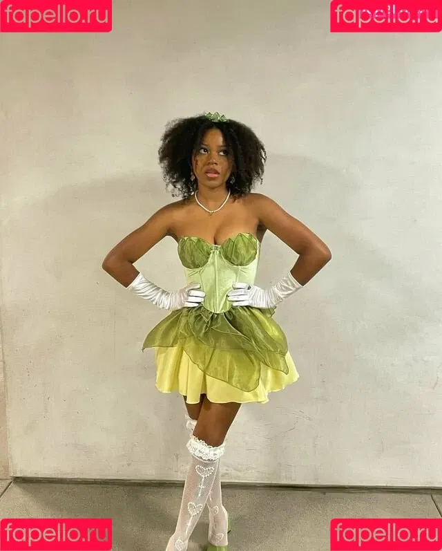 Riele Downs / rieledowns Onlyfans Photo Gallery 