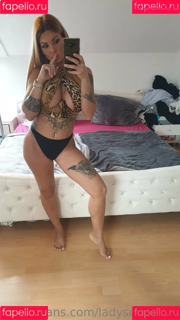 Ladysecrets / ladysecrets69 / ladysercrets69 Onlyfans Photo Gallery 