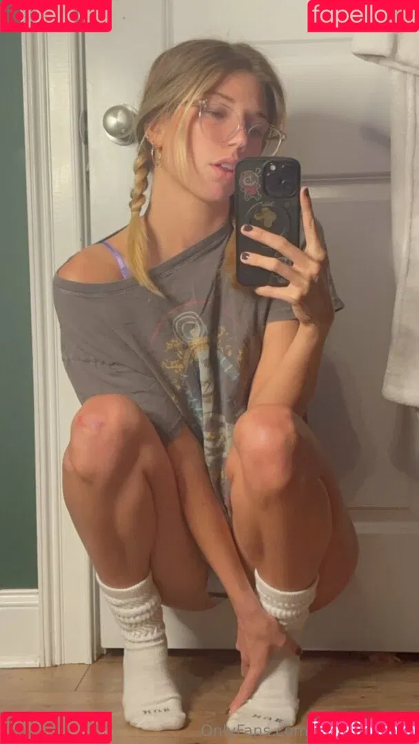 oliviahansley / oliviahansleyy_ Onlyfans Photo Gallery 