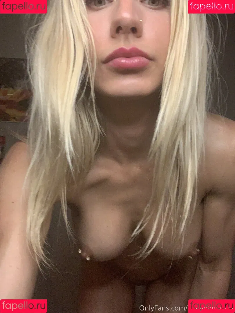 Cassie Bender / CassieBenderX / anyuser / cassiebenderfit Onlyfans Photo Gallery 