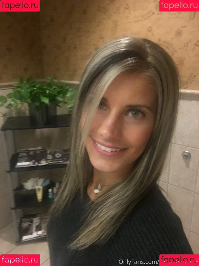 Cassie Bender / CassieBenderX / anyuser / cassiebenderfit Onlyfans Photo Gallery 