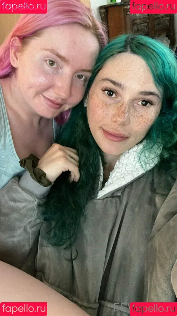 Eevee Bee / Eeveebeeshow / eevee_bee / eeveethebee Onlyfans Photo Gallery 