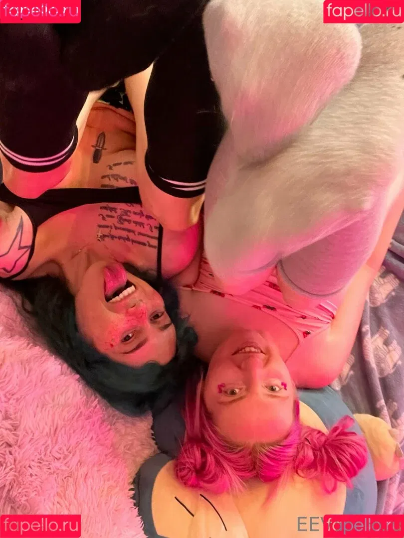 Eevee Bee / Eeveebeeshow / eevee_bee / eeveethebee Onlyfans Photo Gallery 