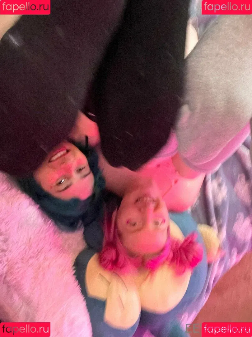 Eevee Bee / Eeveebeeshow / eevee_bee / eeveethebee Onlyfans Photo Gallery 