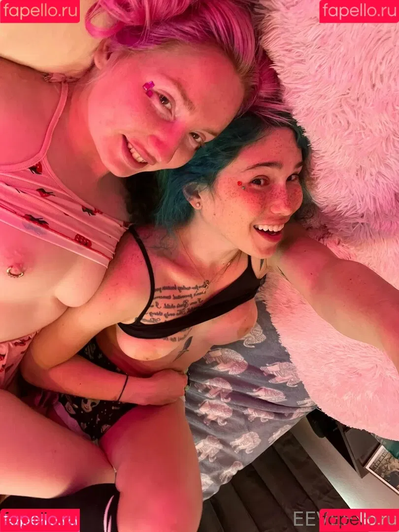 Eevee Bee / Eeveebeeshow / eevee_bee / eeveethebee Onlyfans Photo Gallery 