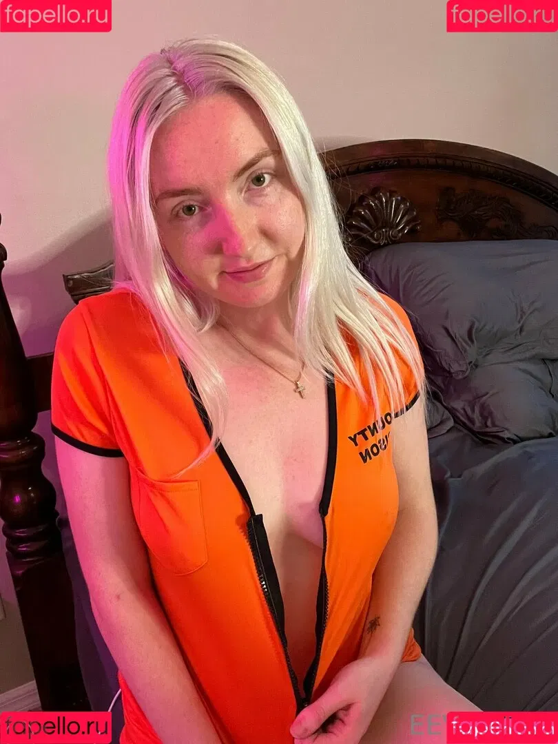 Eevee Bee / Eeveebeeshow / eevee_bee / eeveethebee Onlyfans Photo Gallery 