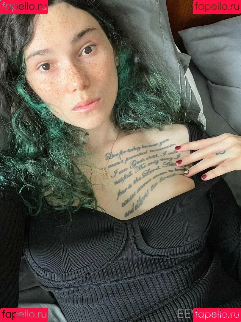 Eevee Bee / Eeveebeeshow / eevee_bee / eeveethebee Onlyfans Photo Gallery 