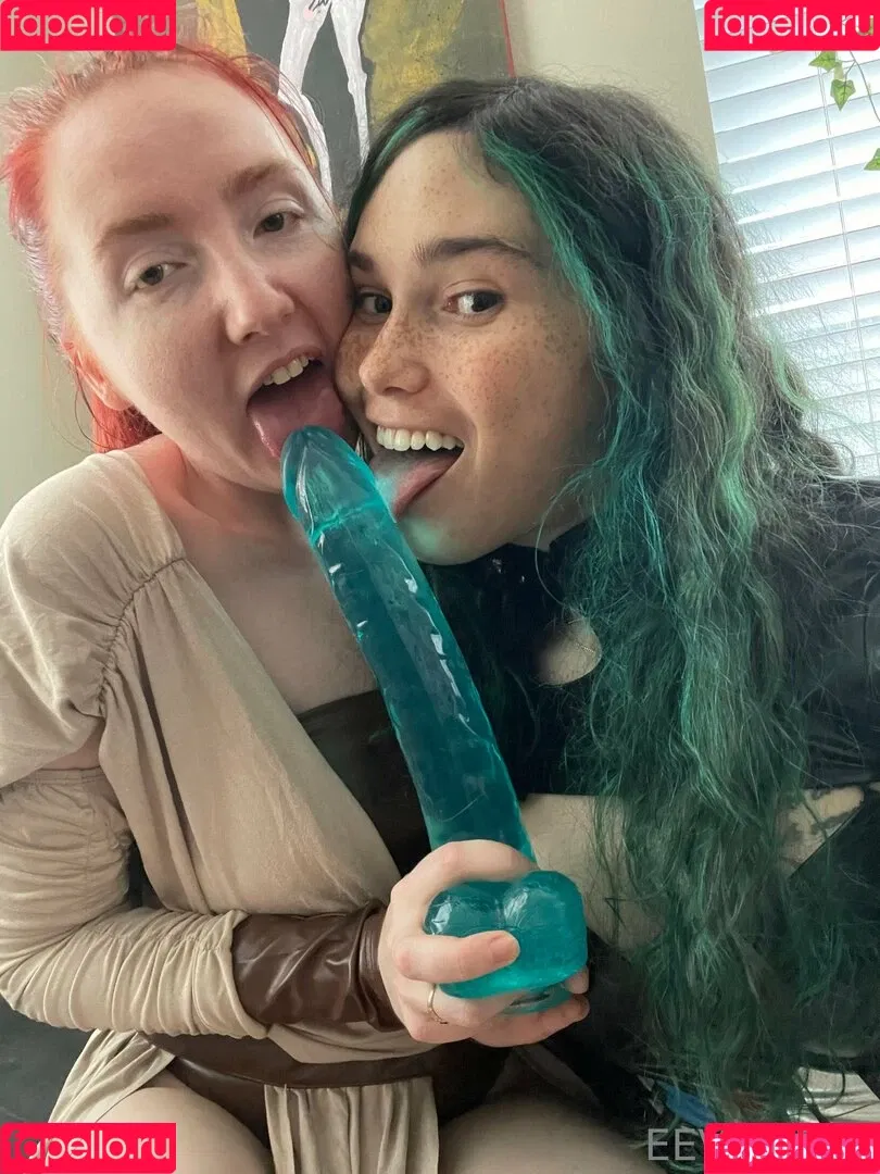 Eevee Bee / Eeveebeeshow / eevee_bee / eeveethebee Onlyfans Photo Gallery 