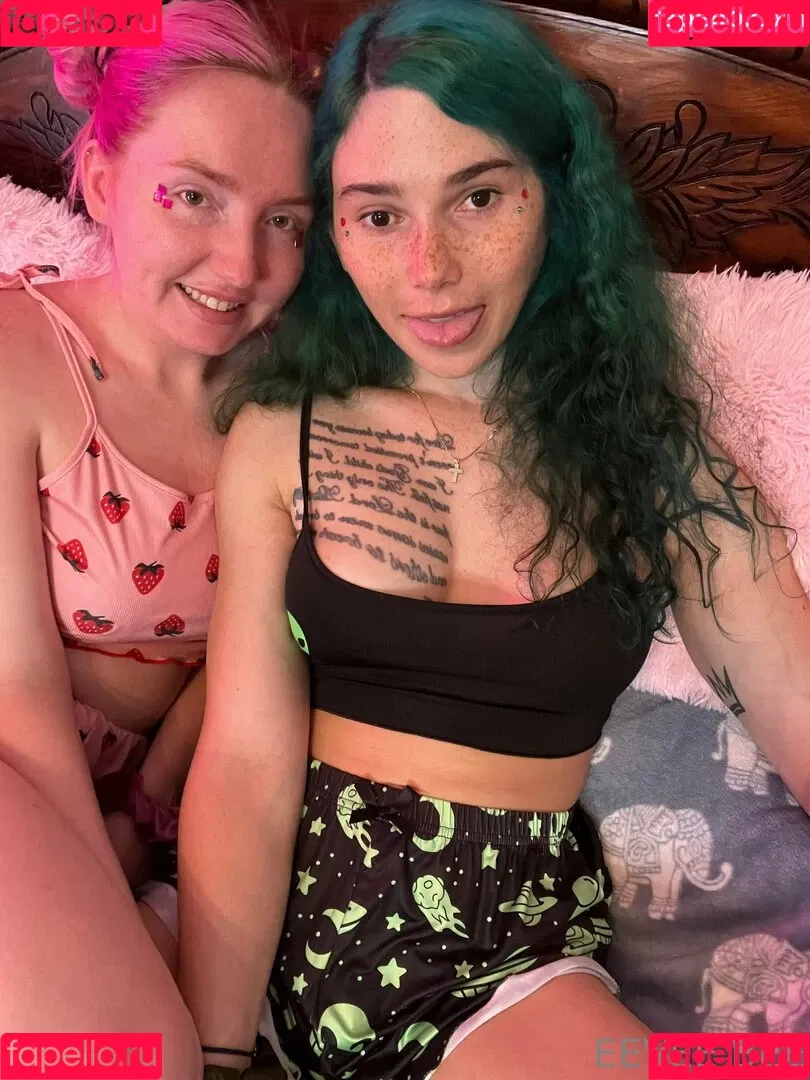 Eevee Bee / Eeveebeeshow / eevee_bee / eeveethebee Onlyfans Photo Gallery 