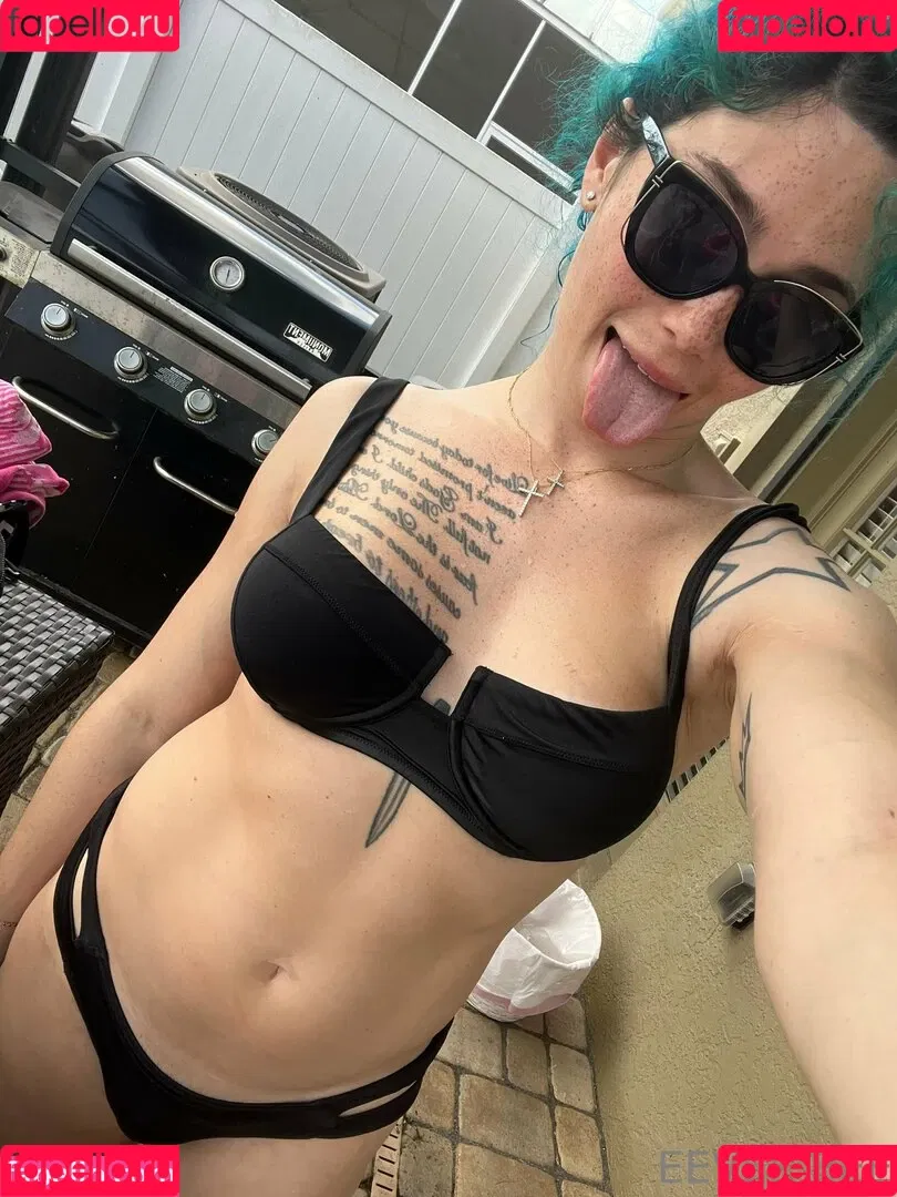 Eevee Bee / Eeveebeeshow / eevee_bee / eeveethebee Onlyfans Photo Gallery 