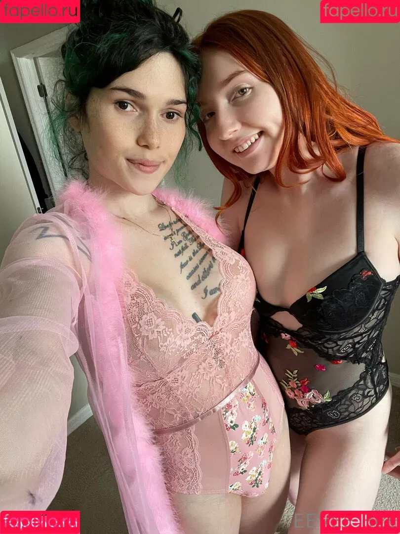 Eevee Bee / Eeveebeeshow / eevee_bee / eeveethebee Onlyfans Photo Gallery 