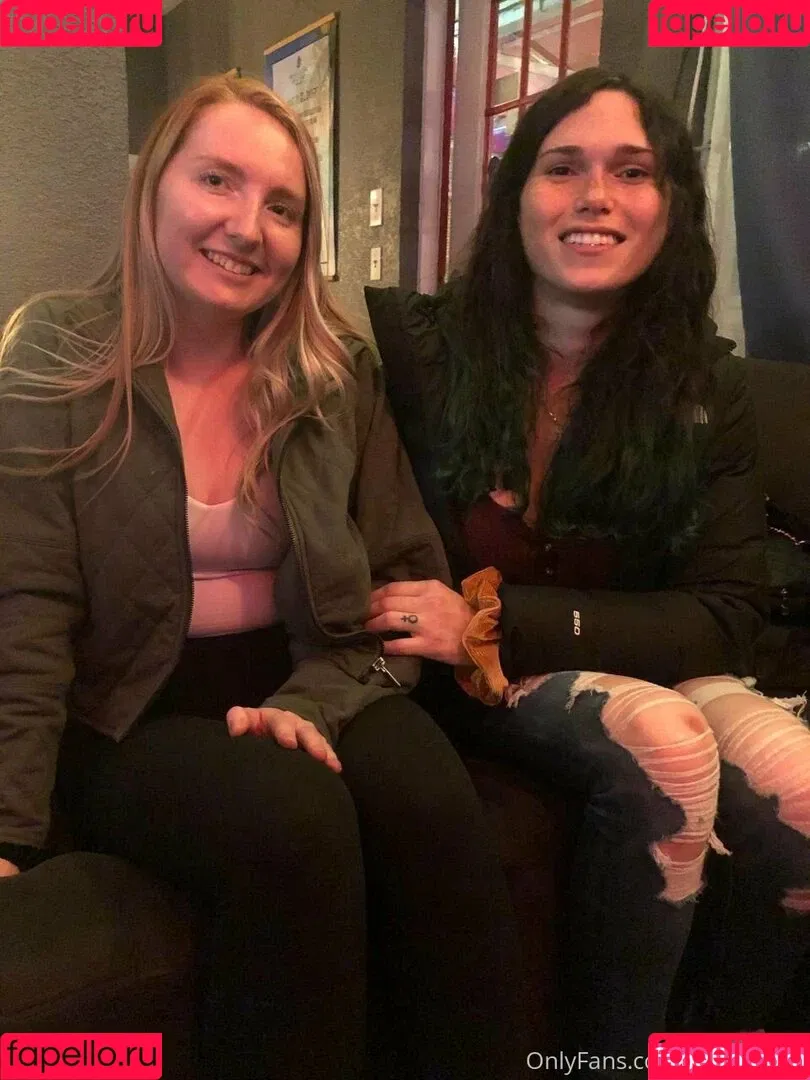 Eevee Bee / Eeveebeeshow / eevee_bee / eeveethebee Onlyfans Photo Gallery 