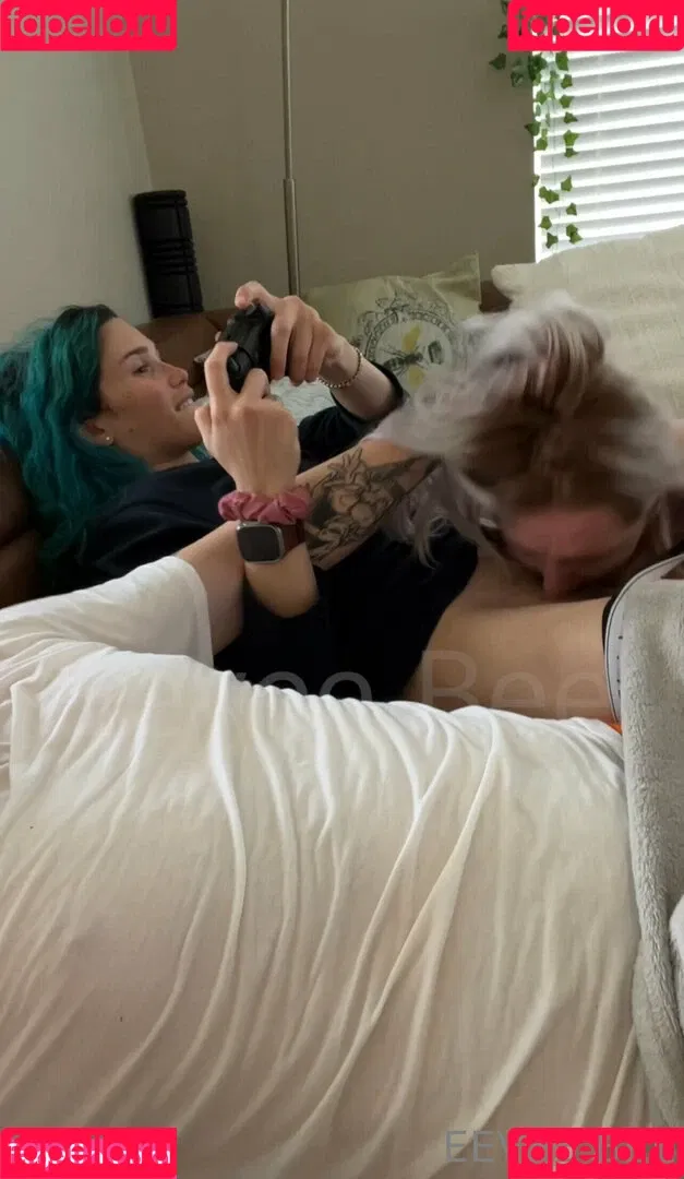 Eevee Bee / Eeveebeeshow / eevee_bee / eeveethebee Onlyfans Photo Gallery 