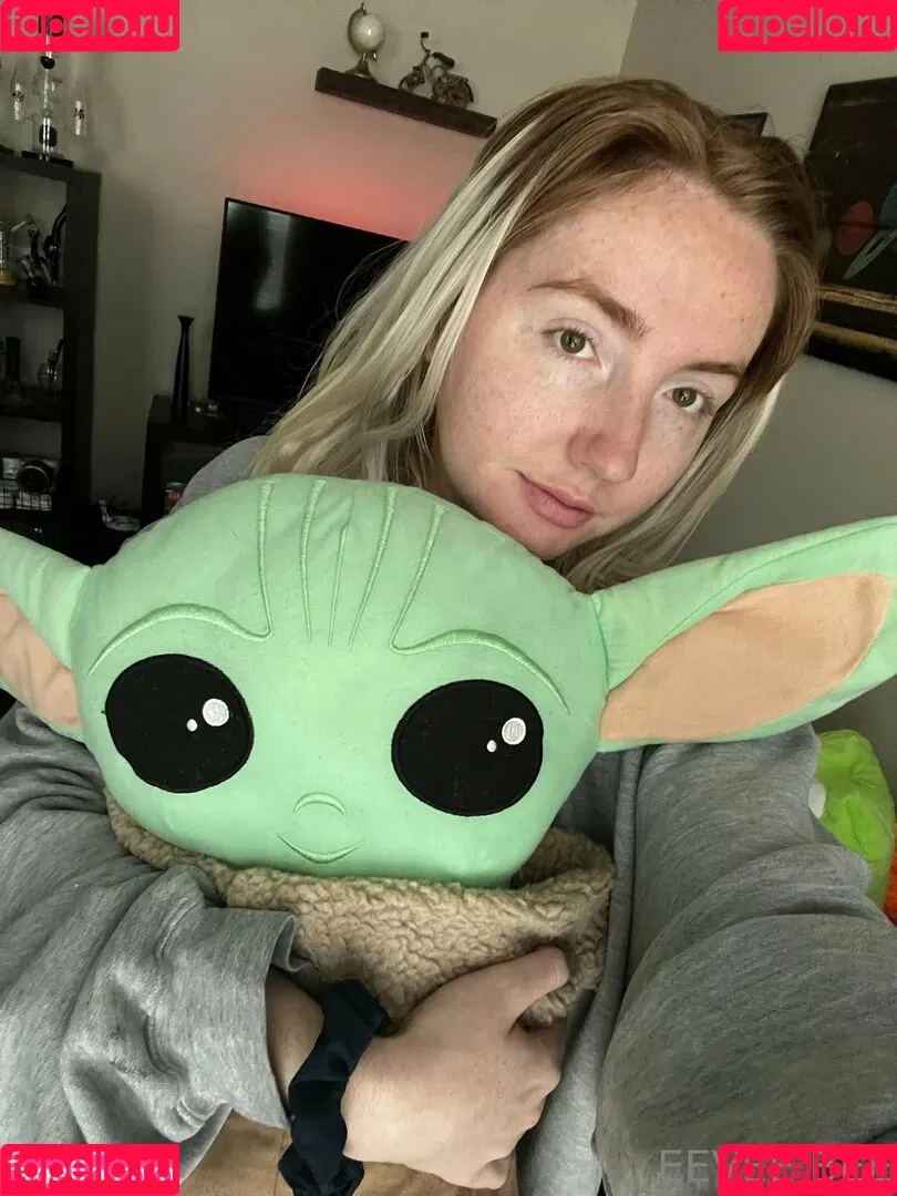 Eevee Bee / Eeveebeeshow / eevee_bee / eeveethebee Onlyfans Photo Gallery 