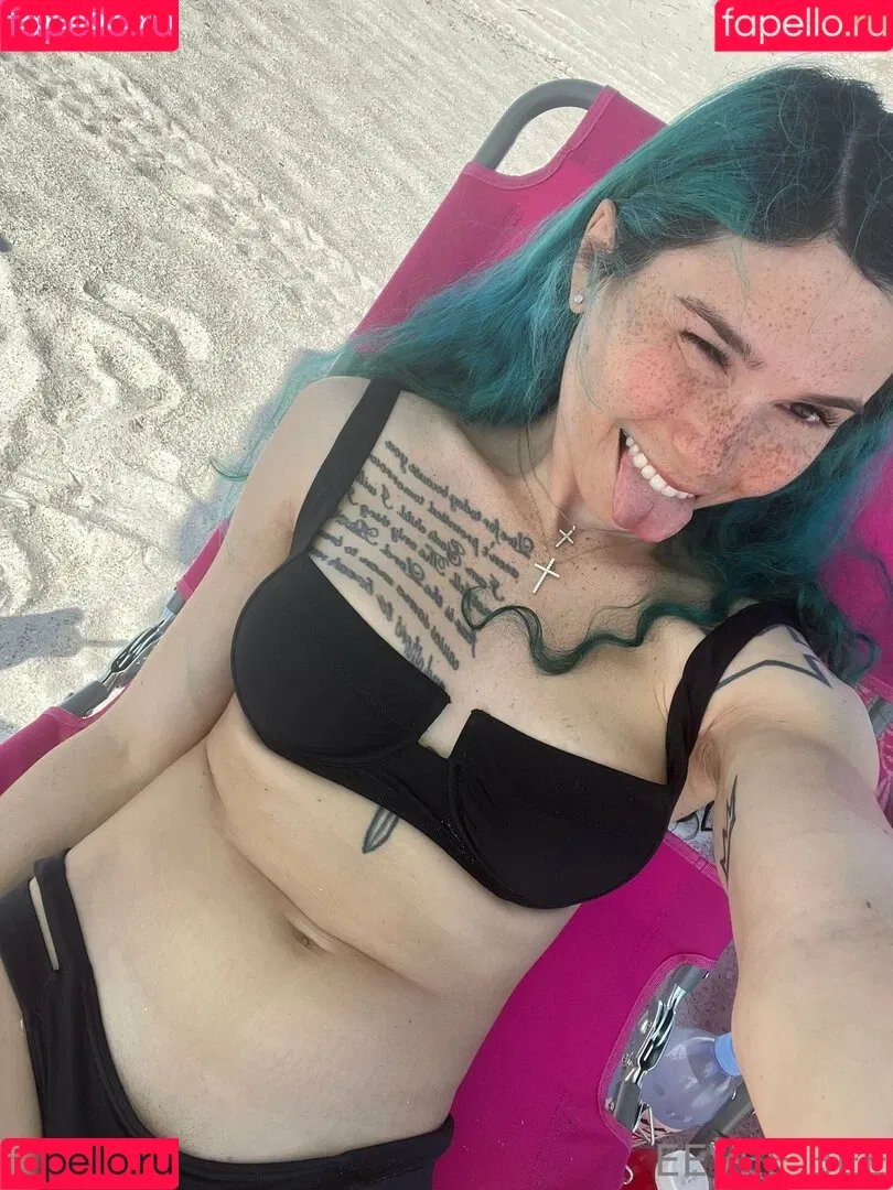 Eevee Bee / Eeveebeeshow / eevee_bee / eeveethebee Onlyfans Photo Gallery 