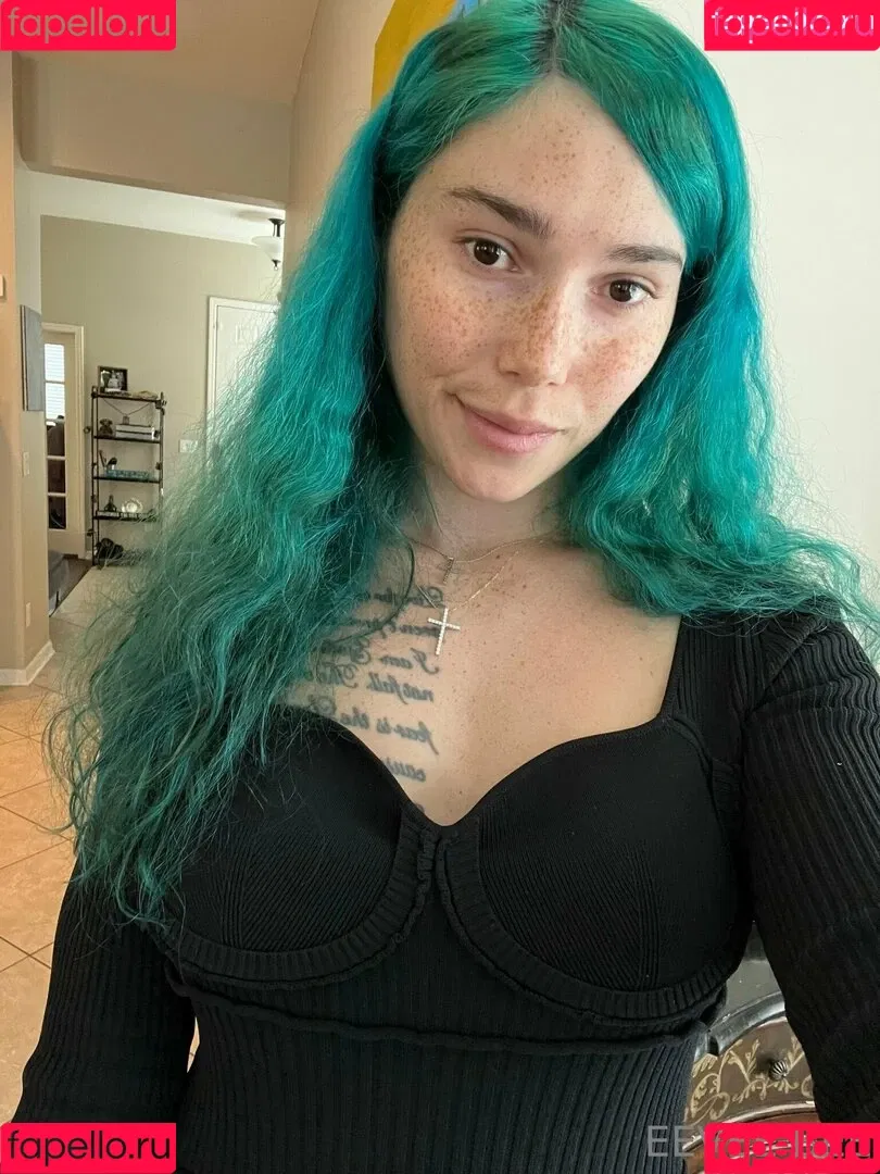 Eevee Bee / Eeveebeeshow / eevee_bee / eeveethebee Onlyfans Photo Gallery 