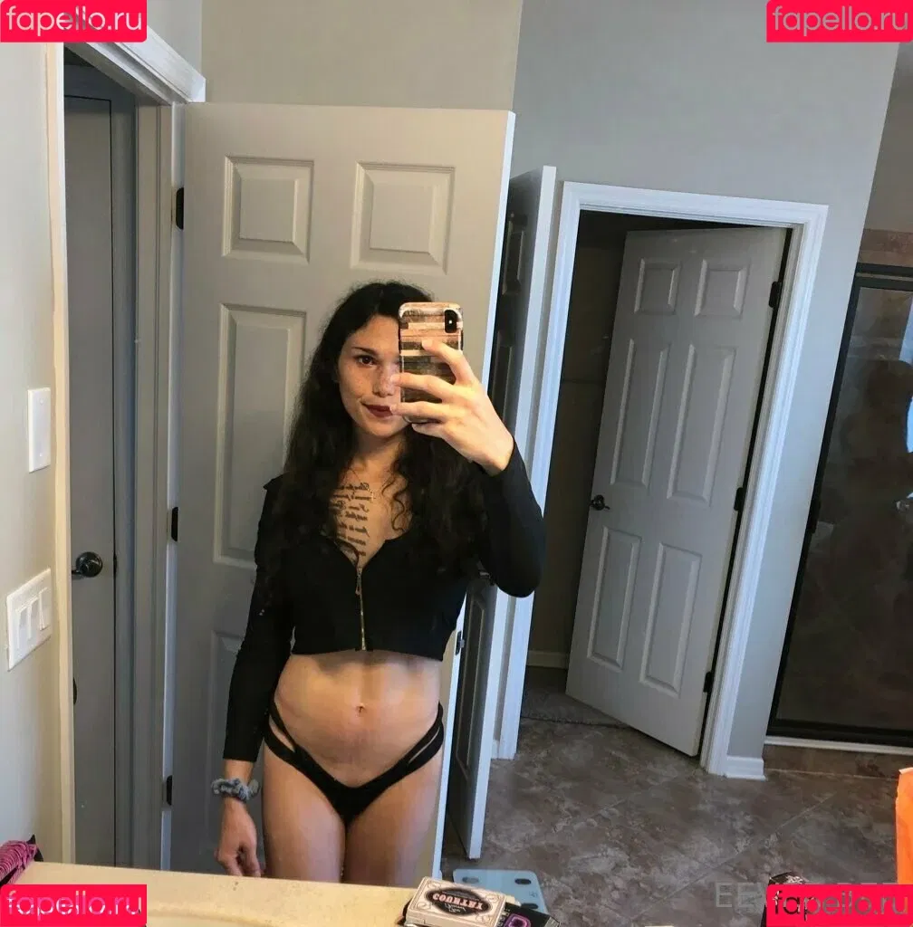 Eevee Bee / Eeveebeeshow / eevee_bee / eeveethebee Onlyfans Photo Gallery 