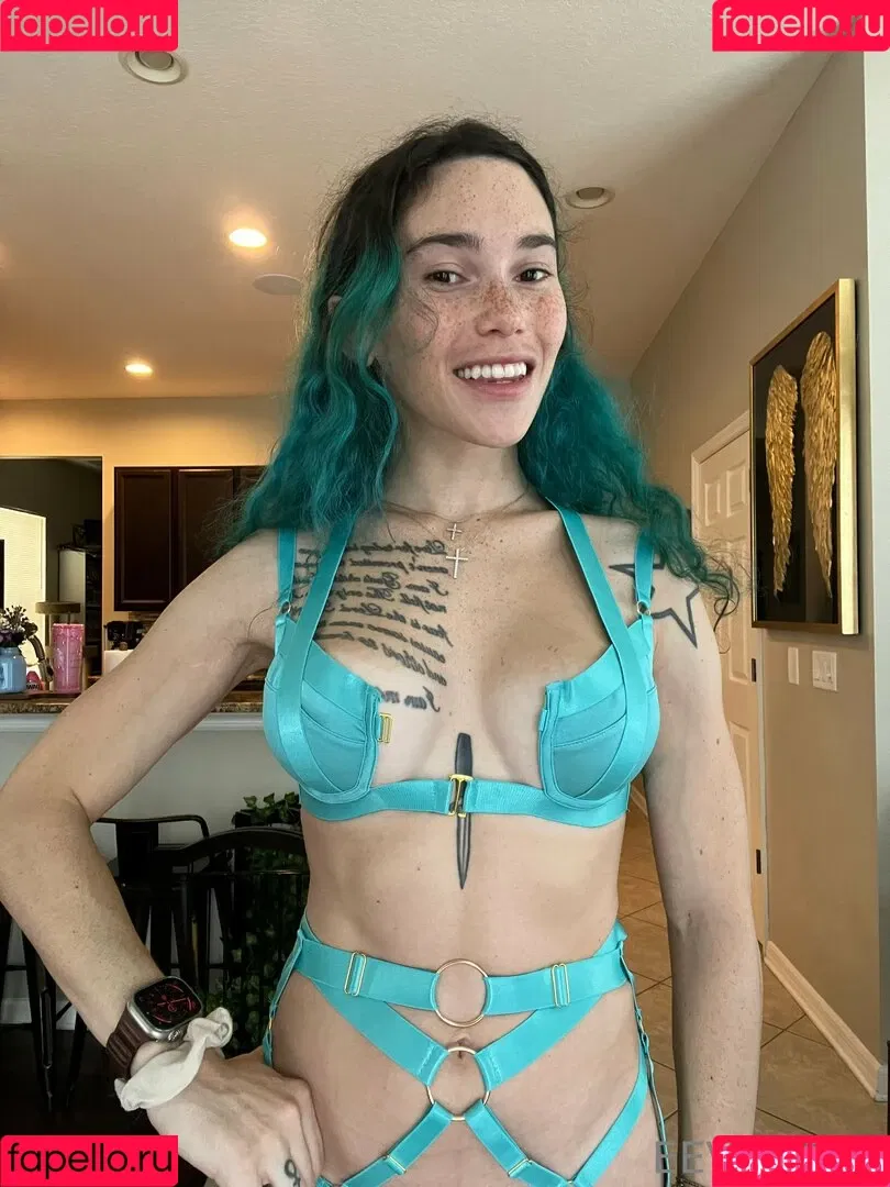 Eevee Bee / Eeveebeeshow / eevee_bee / eeveethebee Onlyfans Photo Gallery 