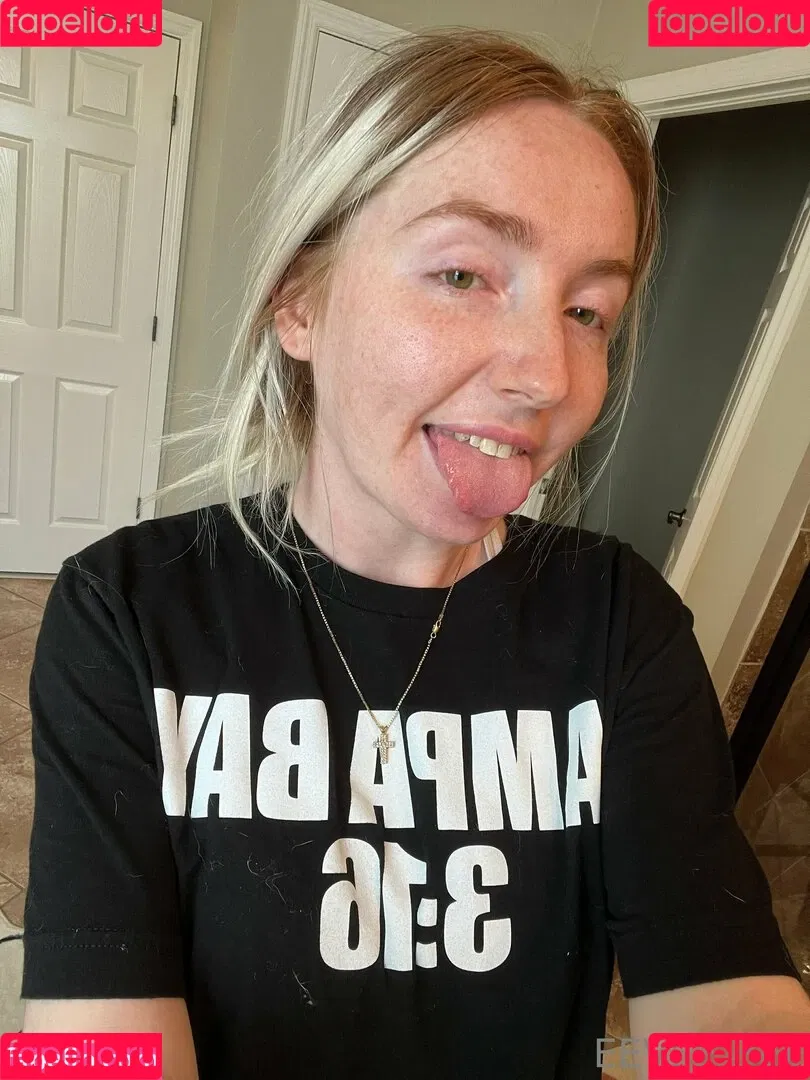 Eevee Bee / Eeveebeeshow / eevee_bee / eeveethebee Onlyfans Photo Gallery 