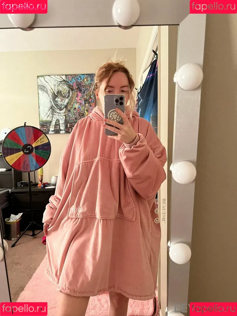 Eevee Bee / Eeveebeeshow / eevee_bee / eeveethebee Onlyfans Photo Gallery 