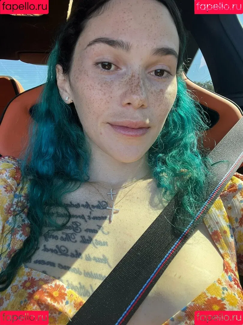 Eevee Bee / Eeveebeeshow / eevee_bee / eeveethebee Onlyfans Photo Gallery 