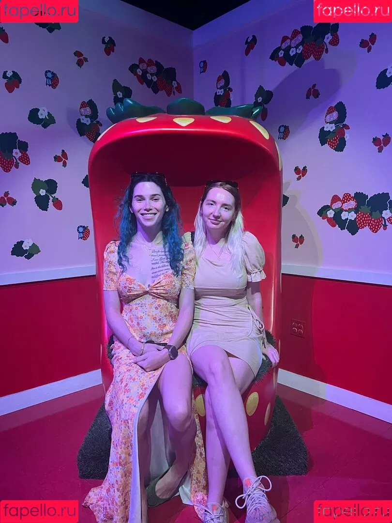 Eevee Bee / Eeveebeeshow / eevee_bee / eeveethebee Onlyfans Photo Gallery 