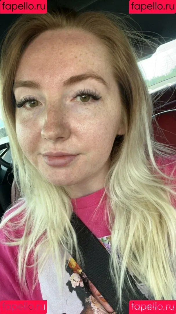 Eevee Bee / Eeveebeeshow / eevee_bee / eeveethebee Onlyfans Photo Gallery 