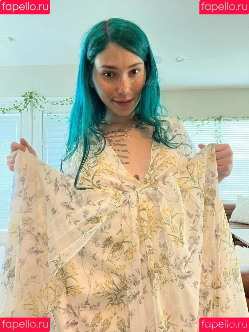 Eevee Bee / Eeveebeeshow / eevee_bee / eeveethebee Onlyfans Photo Gallery 