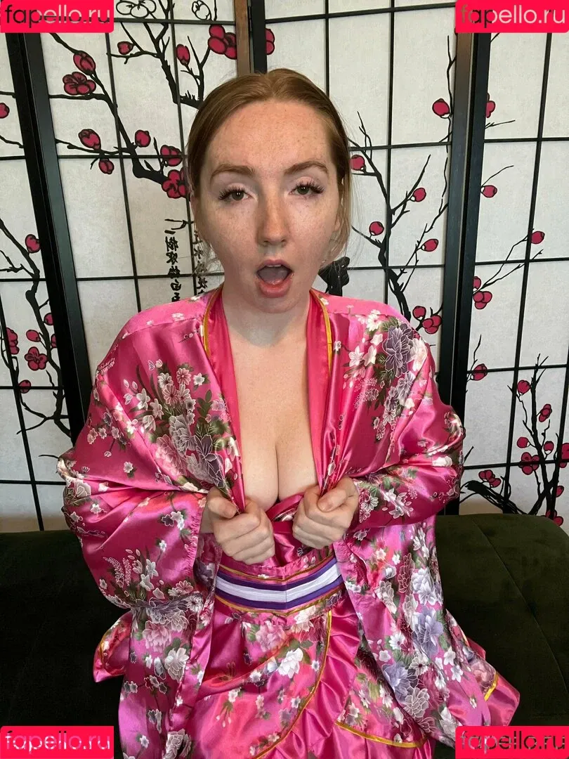 Eevee Bee / Eeveebeeshow / eevee_bee / eeveethebee Onlyfans Photo Gallery 