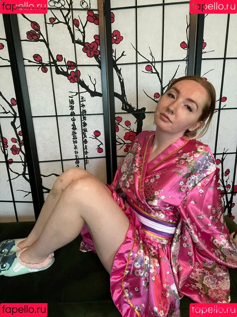 Eevee Bee / Eeveebeeshow / eevee_bee / eeveethebee Onlyfans Photo Gallery 