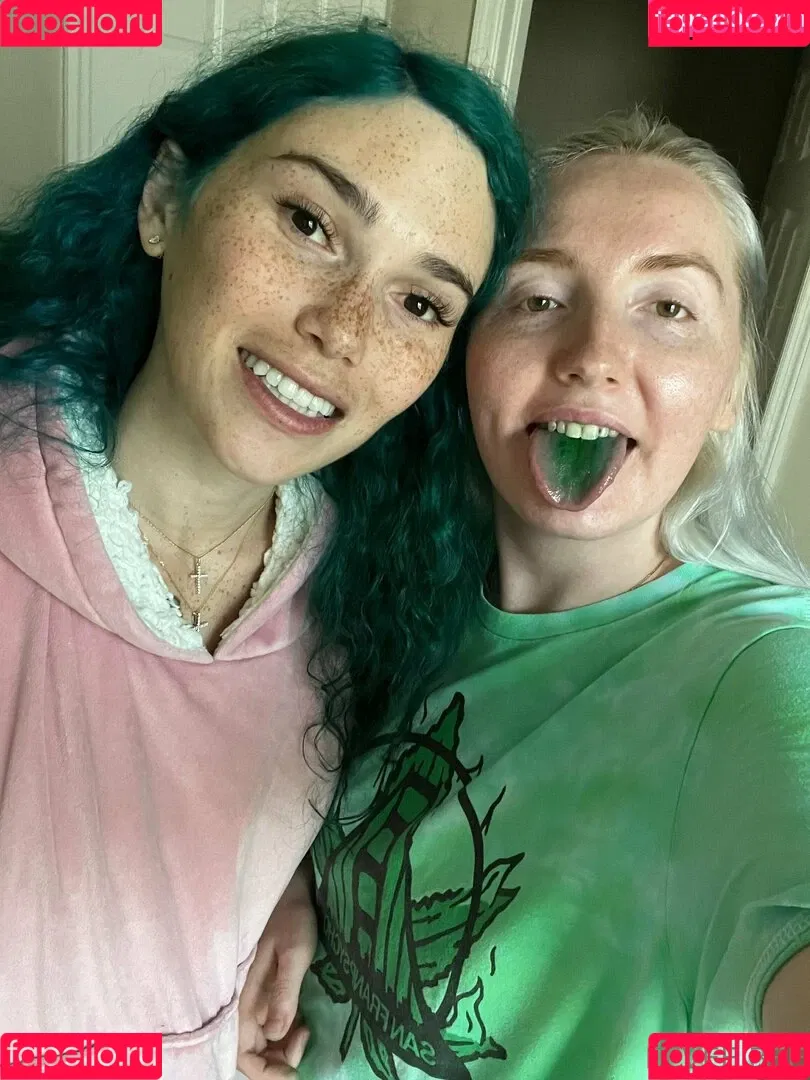 Eevee Bee / Eeveebeeshow / eevee_bee / eeveethebee Onlyfans Photo Gallery 