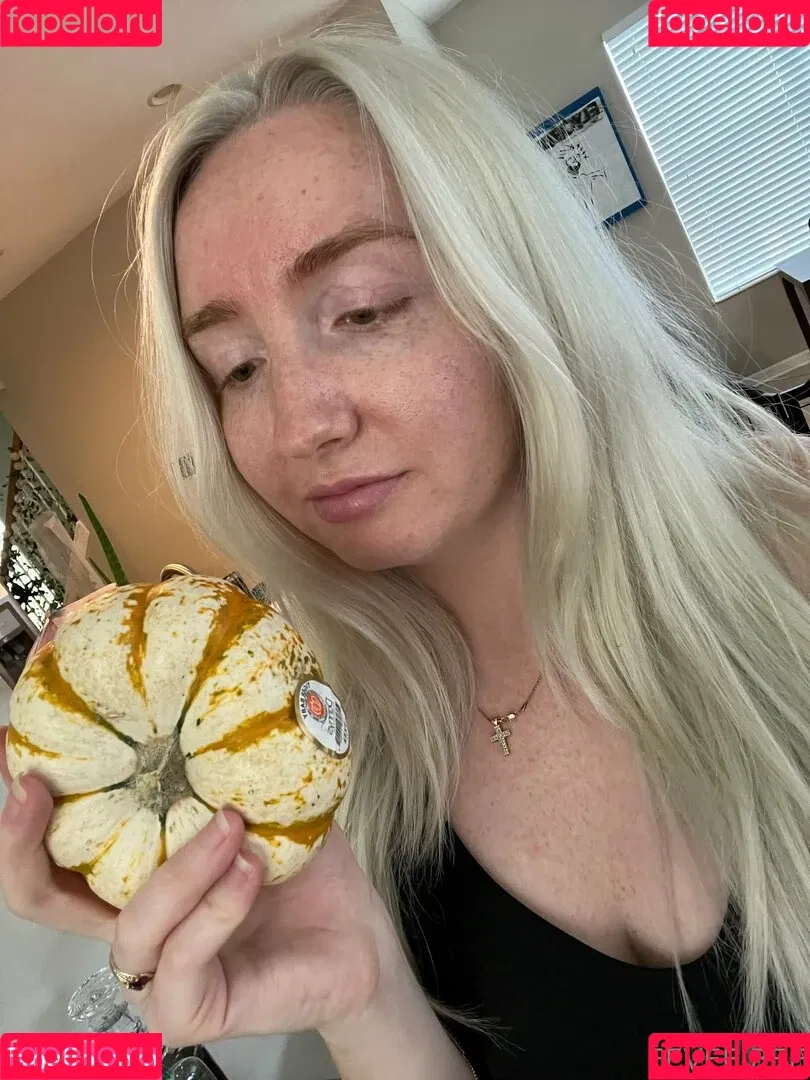 Eevee Bee / Eeveebeeshow / eevee_bee / eeveethebee Onlyfans Photo Gallery 