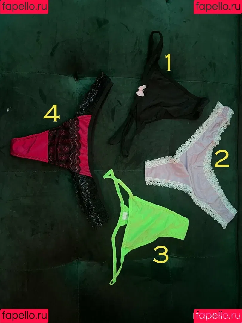 Eevee Bee / Eeveebeeshow / eevee_bee / eeveethebee Onlyfans Photo Gallery 