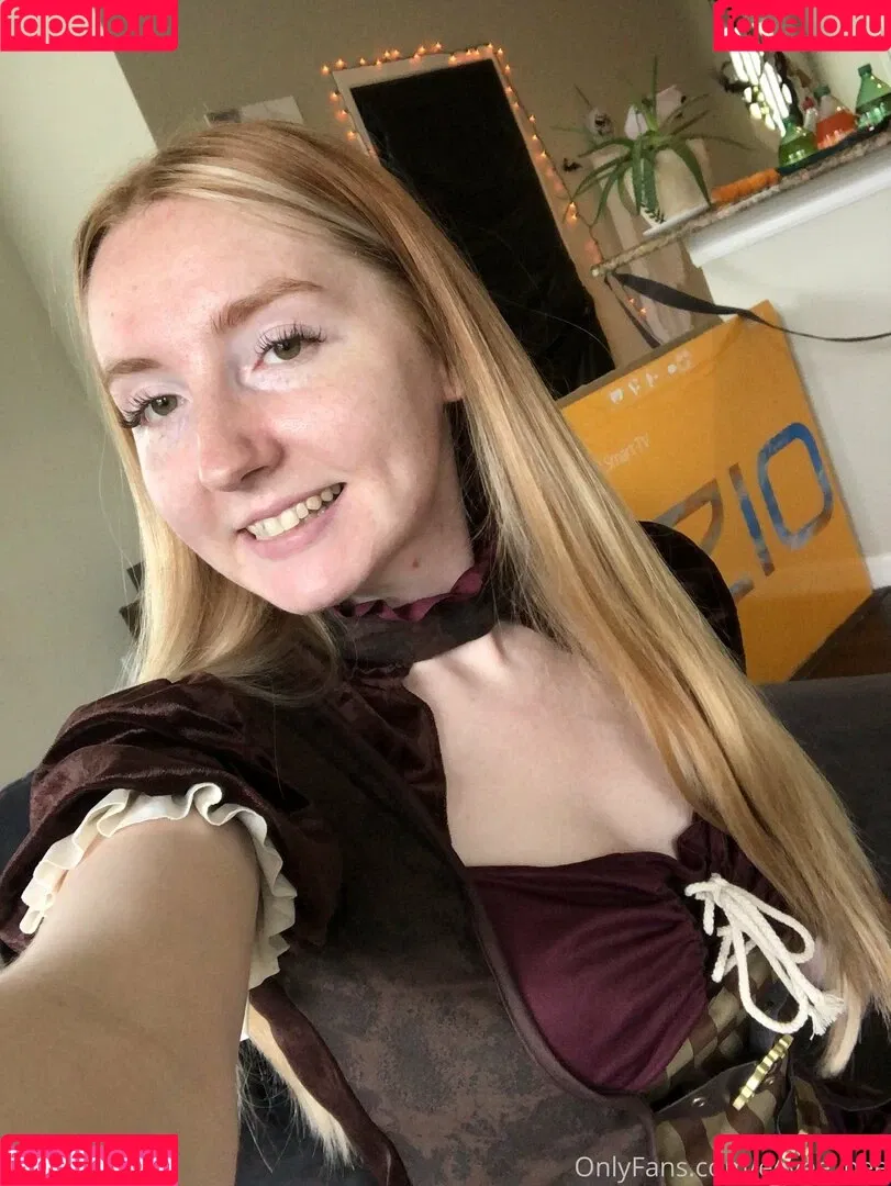 Eevee Bee / Eeveebeeshow / eevee_bee / eeveethebee Onlyfans Photo Gallery 