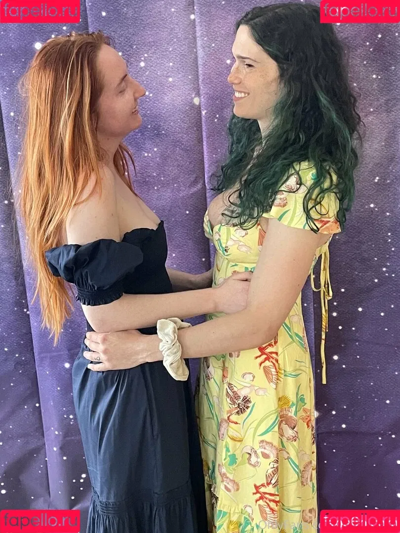 Eevee Bee / Eeveebeeshow / eevee_bee / eeveethebee Onlyfans Photo Gallery 