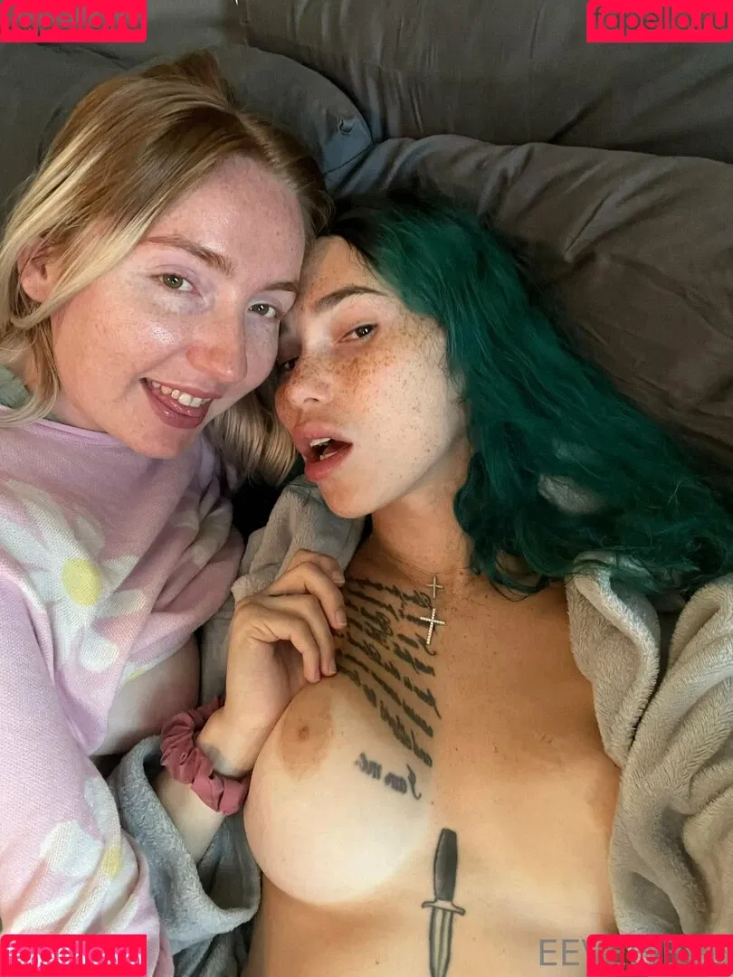 Eevee Bee / Eeveebeeshow / eevee_bee / eeveethebee Onlyfans Photo Gallery 