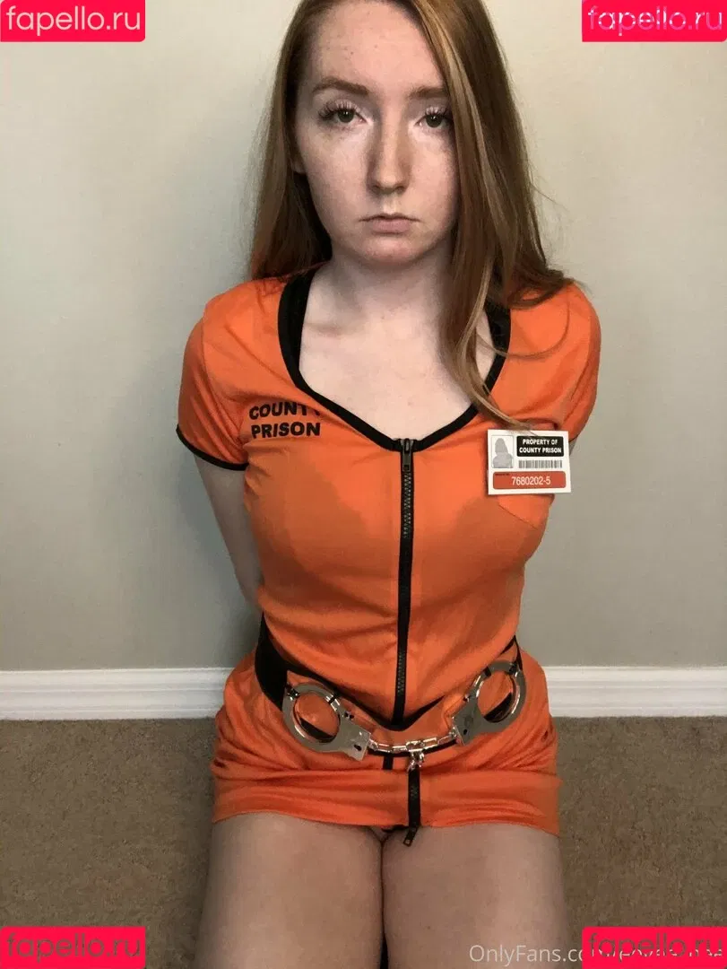 Eevee Bee / Eeveebeeshow / eevee_bee / eeveethebee Onlyfans Photo Gallery 